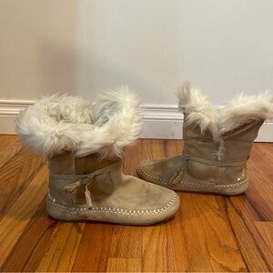 Roxy moccasins. Gently used, woman’s size 7